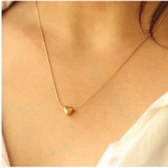 New! Madewell Gold Heart Pendant Necklace NWOT - Picture 2 of 3